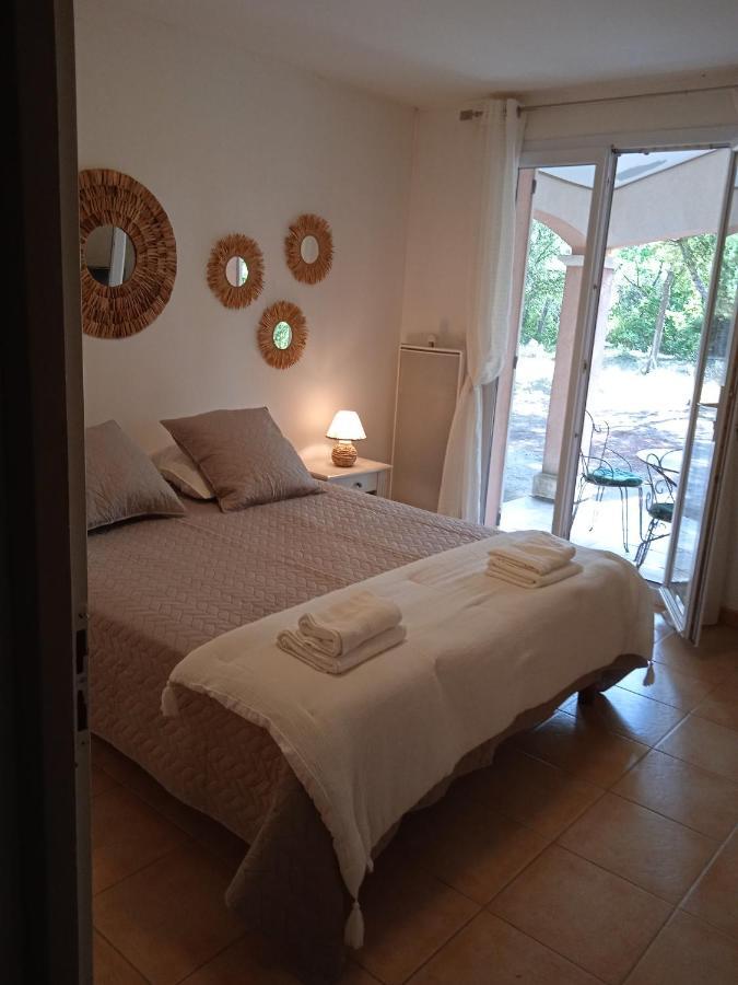 Bed and Breakfast Chez Marie Régusse Esterno foto