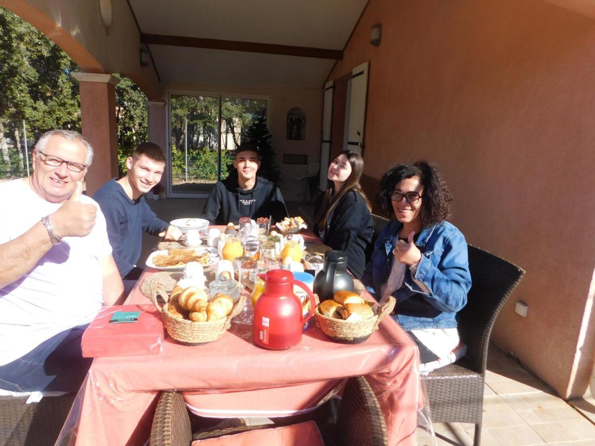 Bed and Breakfast Chez Marie Régusse Esterno foto